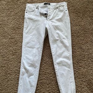 Kut white button front size 6 jeans